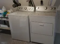 Renovated 4BR/2BA expanded Cape on private quiet street