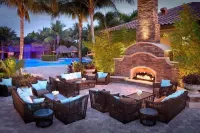 2 Bedroom + Den overlooking the Golf Course with Heated Salt Water Pool Hotels in Lely Resort