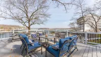 Cozy Lakefront House & Private Dock in Osage Beach! June Special! Check it Out!