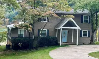 Terrace Cove: 4BR/2B Lakefront house with private dock and covered slip!