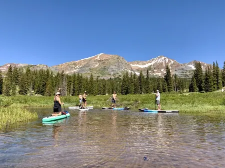 Mt. Crested Butte first-floor condo - Pool & Hot Tub - Walk or bus to ski base