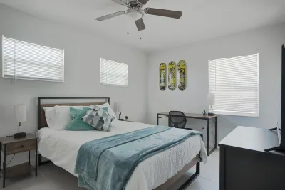 Perfect Beach Location - Spacious, Modern Cottage