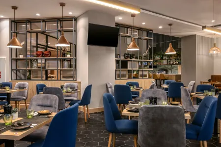 Hilton Garden Inn Baku Отели рядом с достопримечательностью «Дворец Ширваншахов»