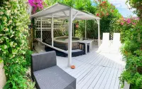 Circeii, apartment with bedroom, living room and exterior with bathtub