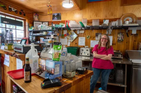 The Cascade Mountain-View Retreat Отели рядом с достопримечательностью «Train Mountain Railroad Museum»
