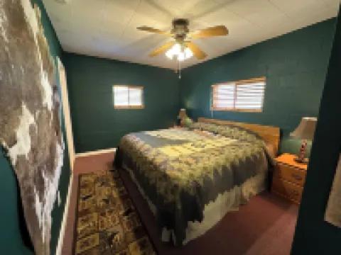 The Cabin on Crooked Creek