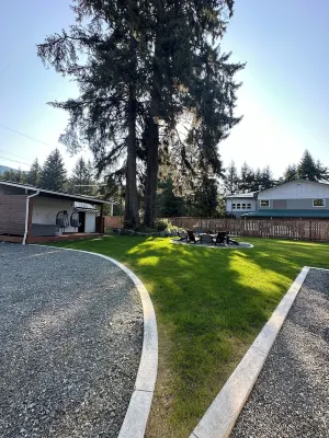 The Sprout  - gas fire-pit, grilling staton, hot tub, close to shops & hiking Hotel in zona Aeroporto Internazionale di Juneau