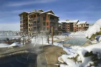 Comfortable 1 Bed/1 Bath with A/C, Hot Tubs & Great Amenities