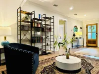 Modern 3 bedroom close to the bay and downtown!