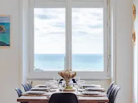 Spacious villa with sea view, 200 m from the beach. Hotels in Saint-Nic