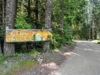 Cabin at Rainier: New-AC-WiFi-Lg. Yard Hotels in Ashford