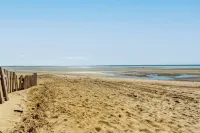 Wood Duck Retreat, minutes from Beach and Pond! On bike path