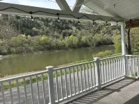 River Front Cottage with Breathtaking view of Allegheny River Hotels in Venango County