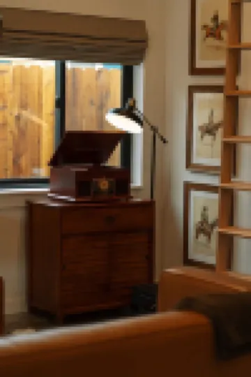 Welcome to our charming Montana cottage with a cozy traveler’s inn twist