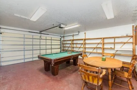 4/3 Family Home steps to Beach w/Spa in Melbourne Beach