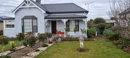 The Red Door - 1 Bedroom Studio and Bfst 阿爾弗斯通住宿飯店