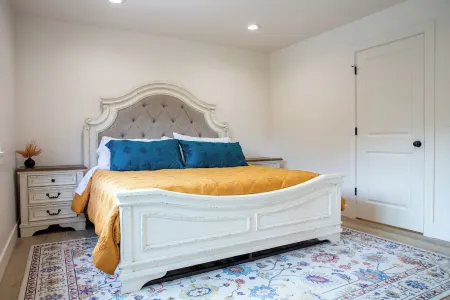 Charming 1-bedroom house in peaceful Wasilla with King Bed