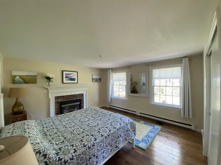 Spacious deck with amazing view, neighborhood path to Skaket Beach, game room