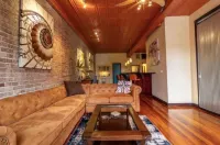 Contemporary apartment on the square!