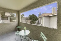 Next To Vegas Strip - Sleeps 6