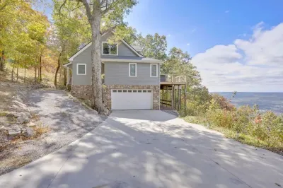 Cozy house on the cliff with Breathtaking views!
