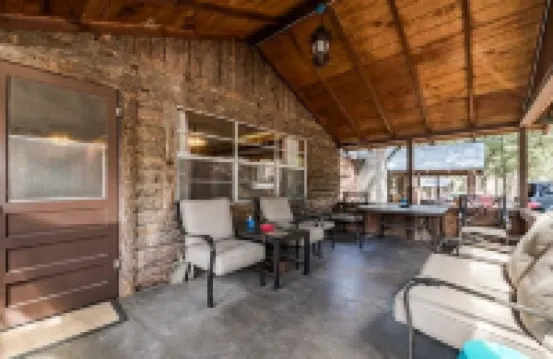 Ponderosa Cabins 104 N Laurel cabin 11