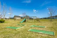 Relaxing Lakeview Retreat! Pool, Hot Tub, Firepit, Gameroom Perfect for Groups, Hotels in Milo