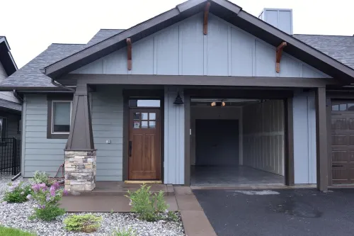 Designer Cottage Near Montana State University