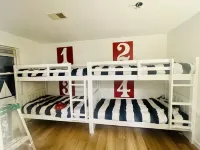 Remodeled Water-Front Lake Cottage with Dock! Kayaks Provided!