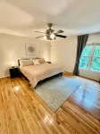 Modern  Spacious Retreat  near Braves stadium