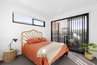3 Bedroom Townhouse - Centrally Located