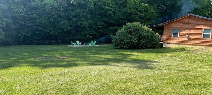New! Yogi's Get Away in Red River Gorge- Big Yard. Hotéis em Wolfe County