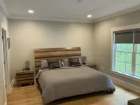 Lakefront Custom Home /w Private Dock on Cove.  Finished Basement.  2 Kitchens Hotéis em Fallstown