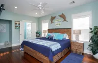 BEAUTIFUL HOME WITH PRIVATE POOL AND OUTDOOR PARADISE!!