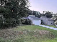 9 Miles to FAMU & 7 Miles to FSU; Convenient/Safe Neighborhood. Backyard fenced. Отели рядом с достопримечательностью «Парк Джэксон Вью»