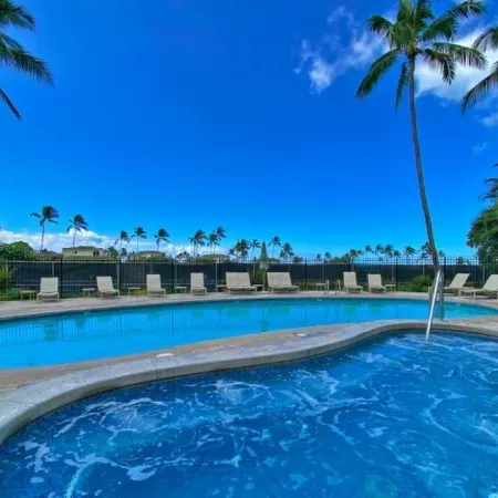 Sunset Suite - Luxury Studio in tropical gardens with koi ponds, waterfalls