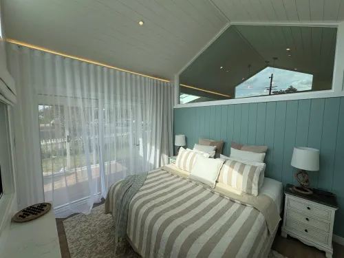 SANDY CORNER - Beach & Lakefront #1 BEST LOCATION