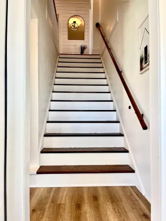 Scenic, waterfront home on Lake Pepin with HOT TUB