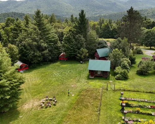 Glamp Richard on Adirondack Flower Farm Hotels in Johnsburg