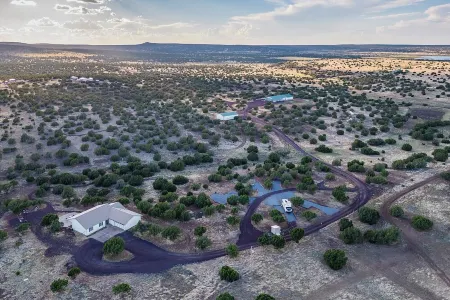 Travel Trailer in God's Country. Отели в г. Апачи