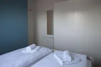 Vacation apartment near the beach with spacious roof terrace