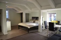 Newly built holiday apartment in a modern country house style. 10 min cycle path to the beach