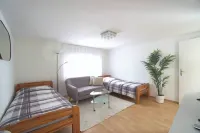 Central, quiet, vacation ambience, near Cologne Trade Fair & Mediterana