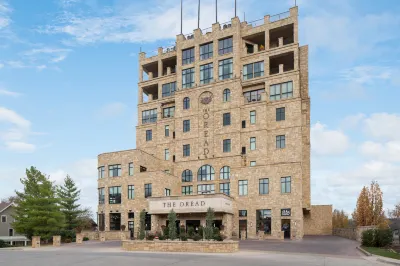The Oread Lawrence, Tapestry Collection by Hilton Hotels in der Nähe von KU School of Law