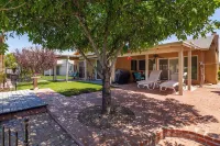 Waterfront Vacation Home Executive Rental-peaceful residential LAKE neighborhood Các khách sạn ở 