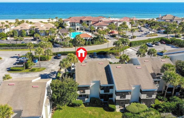 Gated community, private beach access, renovated condo!!