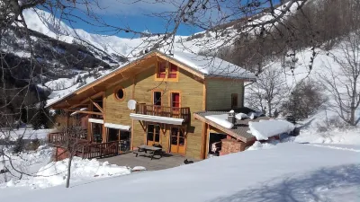 CHALET Lumière Hotel dekat Val d'Allos - La Foux