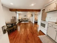 Stylish 1BR in Amish Country: Tourist Area Hotels in Hardy Township