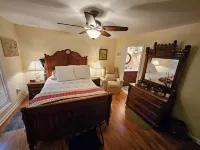 Sam's Place.  NEW LISTING!  Relax in the hot tub after a day of golf!