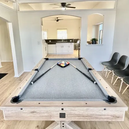 • Spacious Family Home • Fort Bliss • Full Kitchen • Games• Dog Friendly